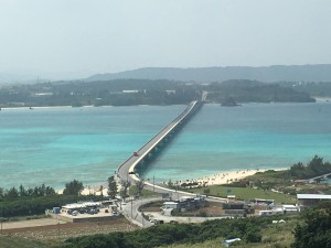 古宇利島大橋 角島大橋にも似ている